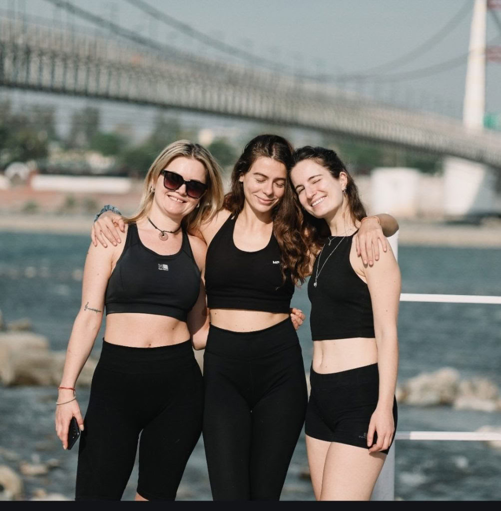 Vinyasa dinámico para fuerza, movilidad y energía
