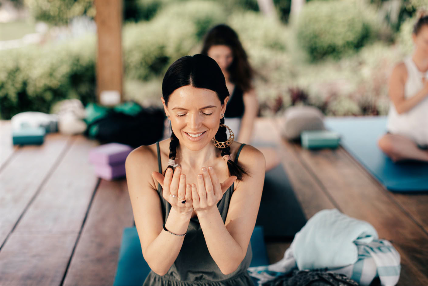 Retiro de yoga transformador frente al mar con Christopher Sims