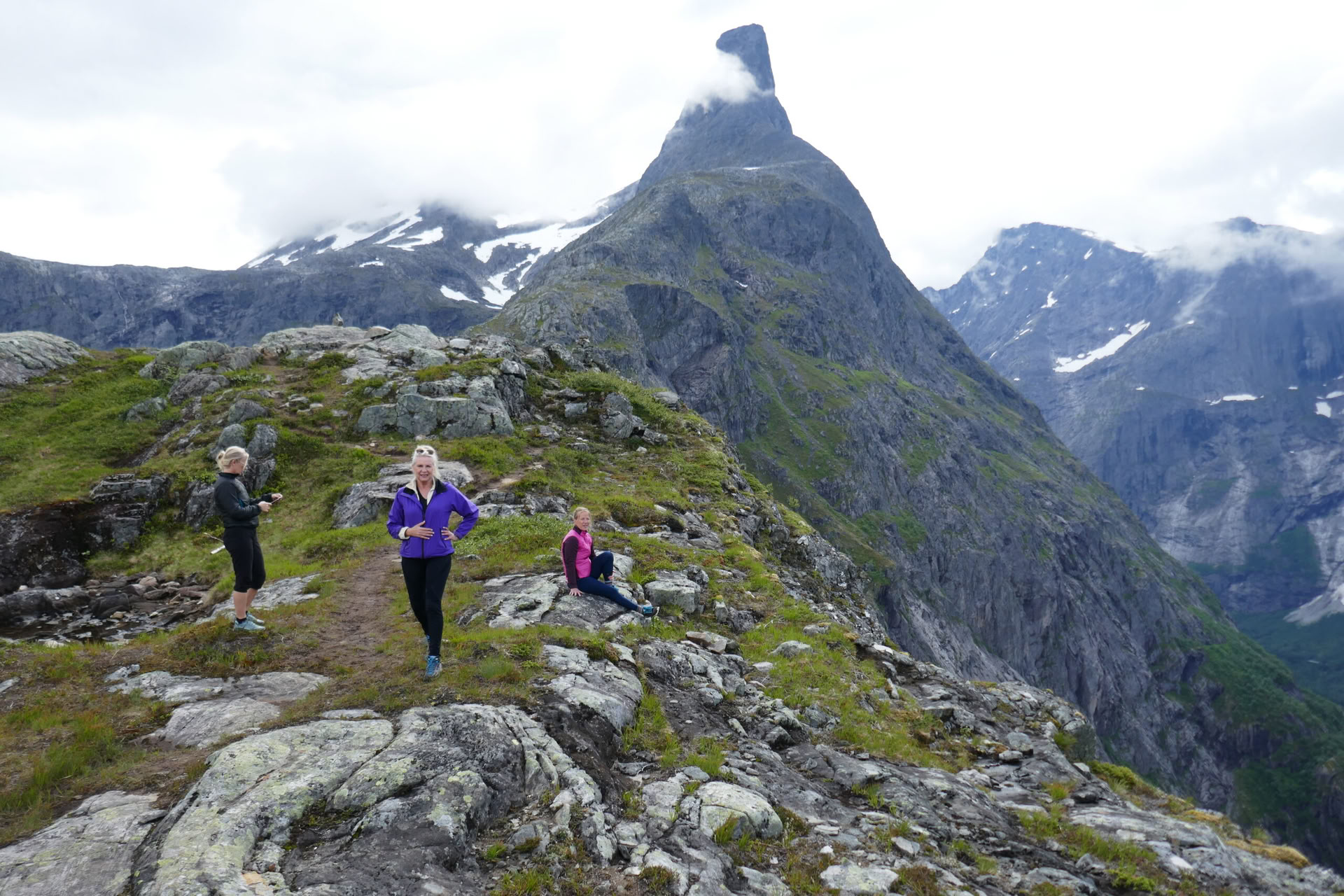 Retiro de senderismo solo para mujeres en la espectacular Noruega - 7 días