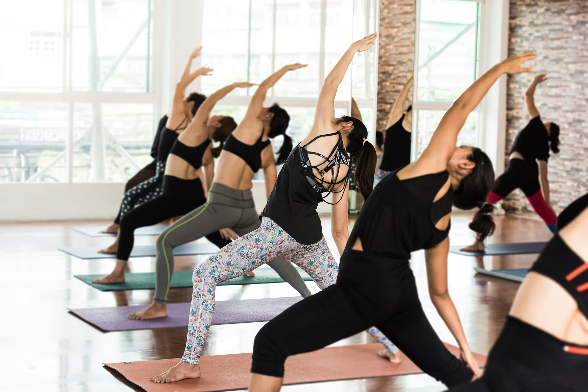 Flujo de yoga del martes (presencial) niveles mixtos