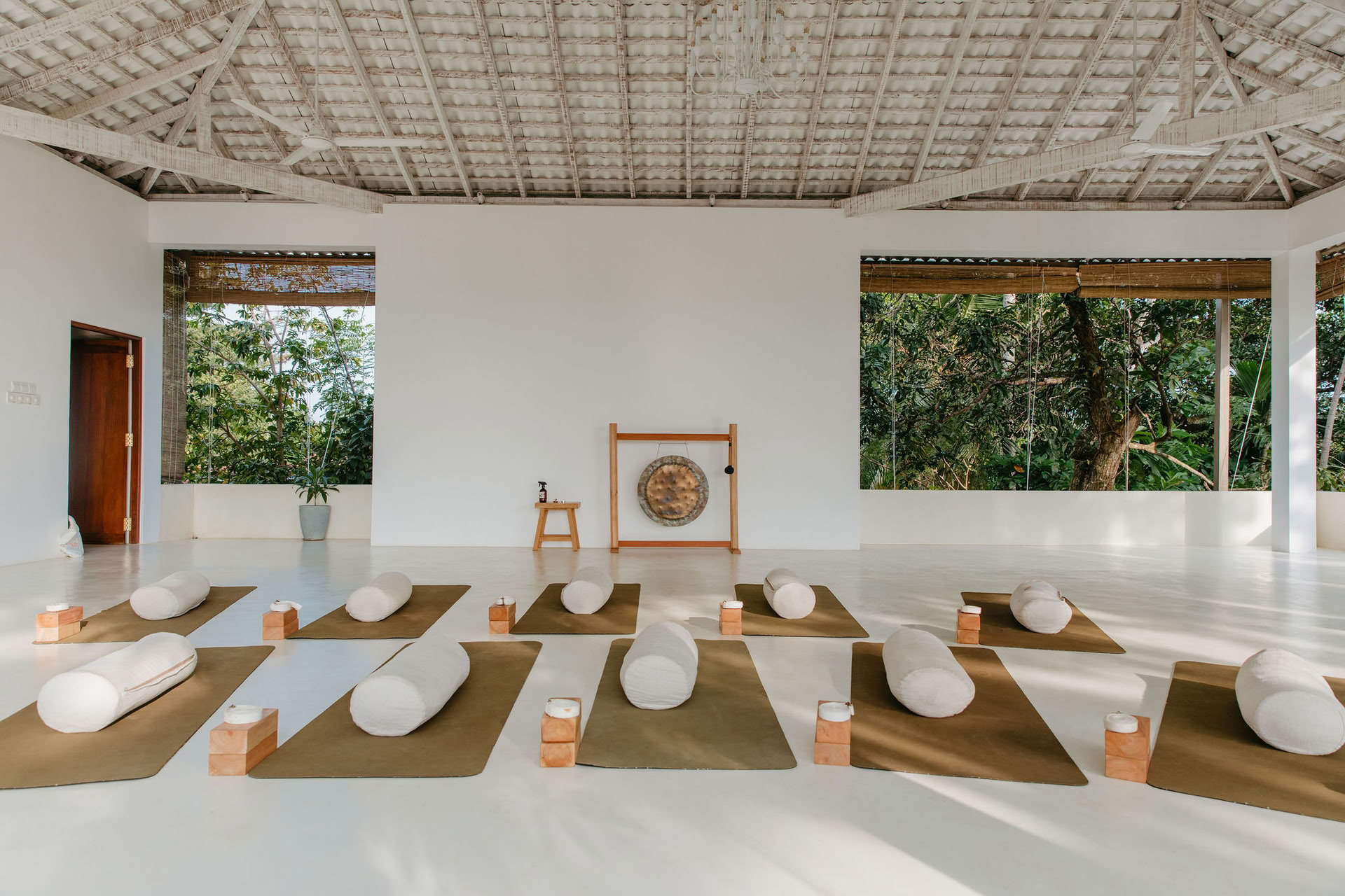 Aventura de surf y yoga en Sri Lanka