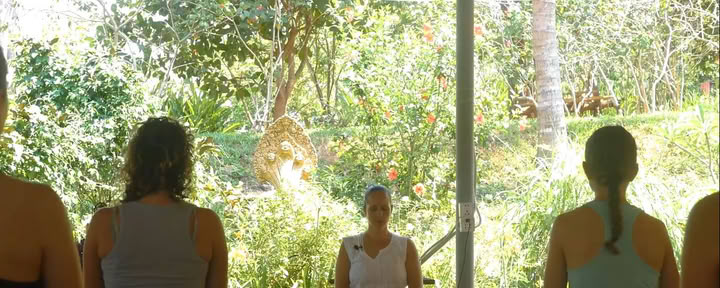 200 horas TTC: entrenamiento de cuerpo, mente y energía