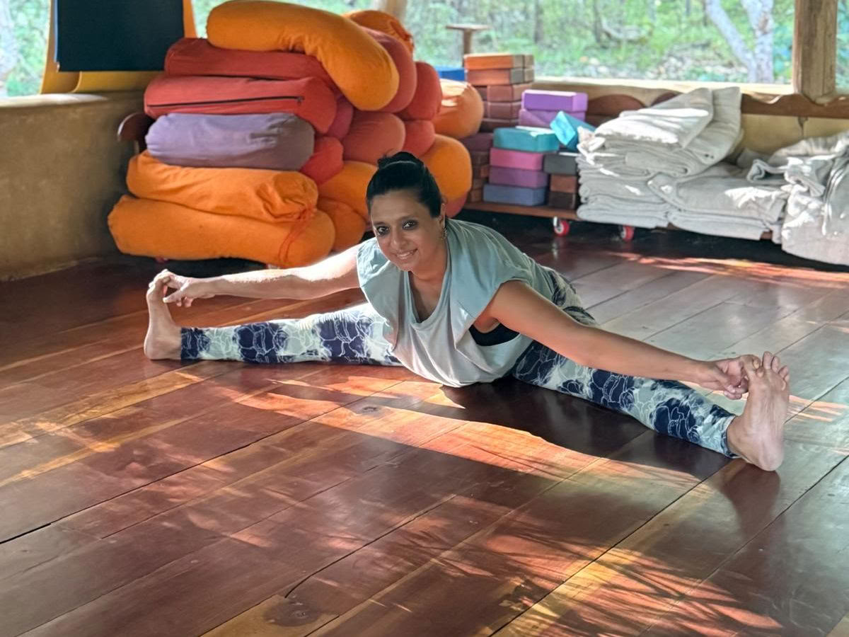 Samanta Duggal - Hatha Yoga Tradicional y Liberación del Estrés
