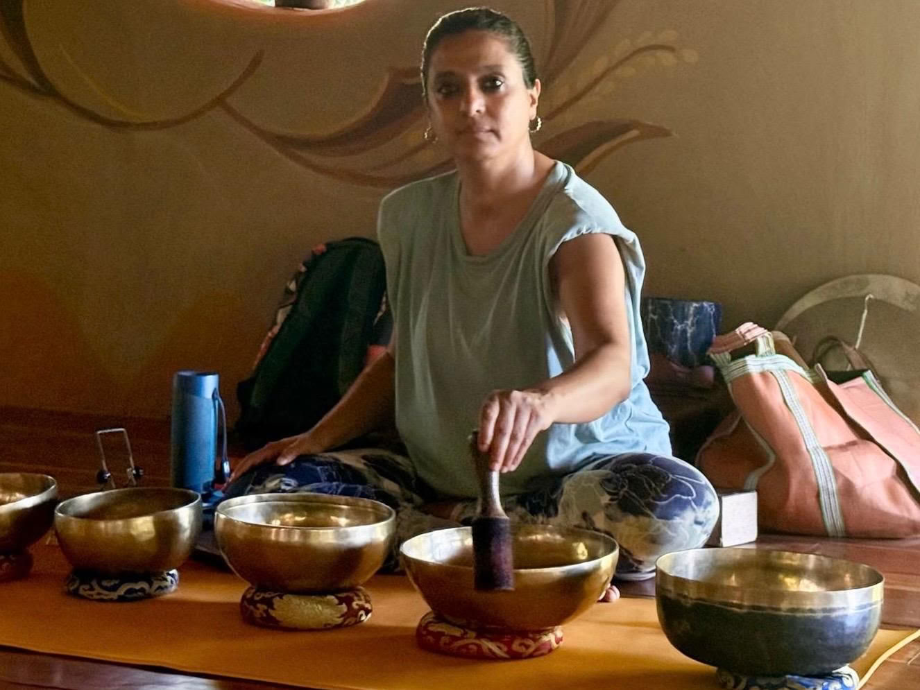 Samanta Duggal - Hatha Yoga Tradicional y Liberación del Estrés
