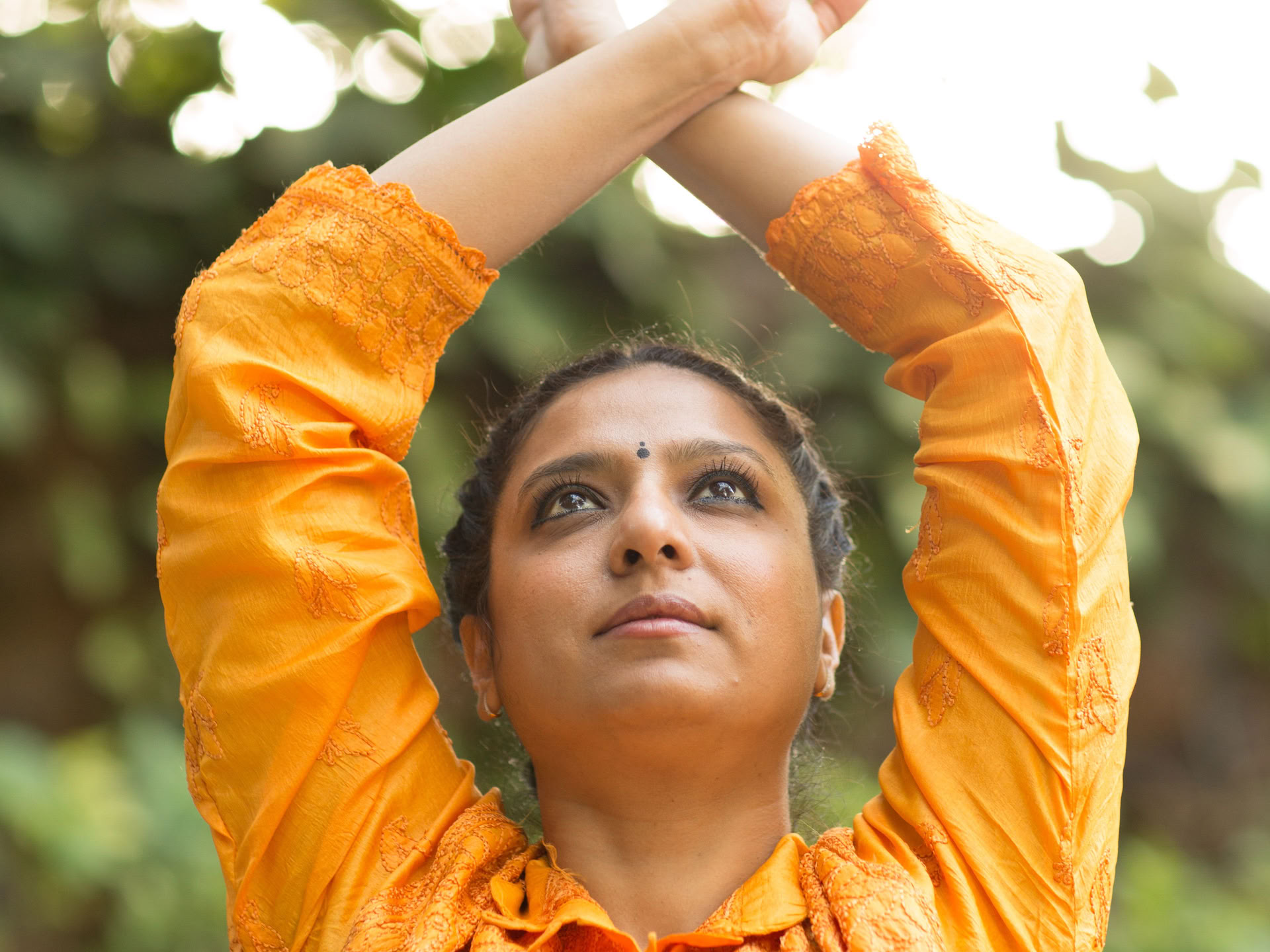 Samanta Duggal - Hatha Yoga Tradicional y Liberación del Estrés