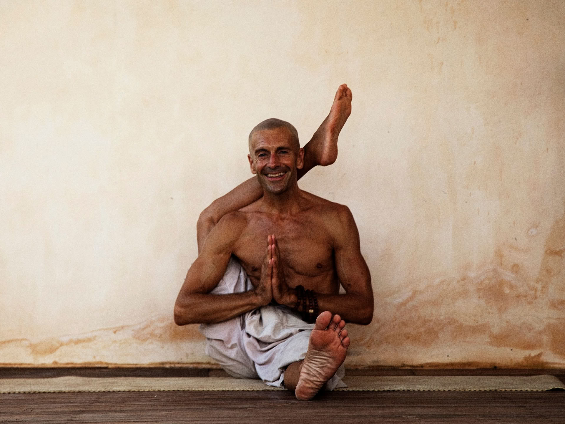 James de Maria - Flujo de Yoga Consciente