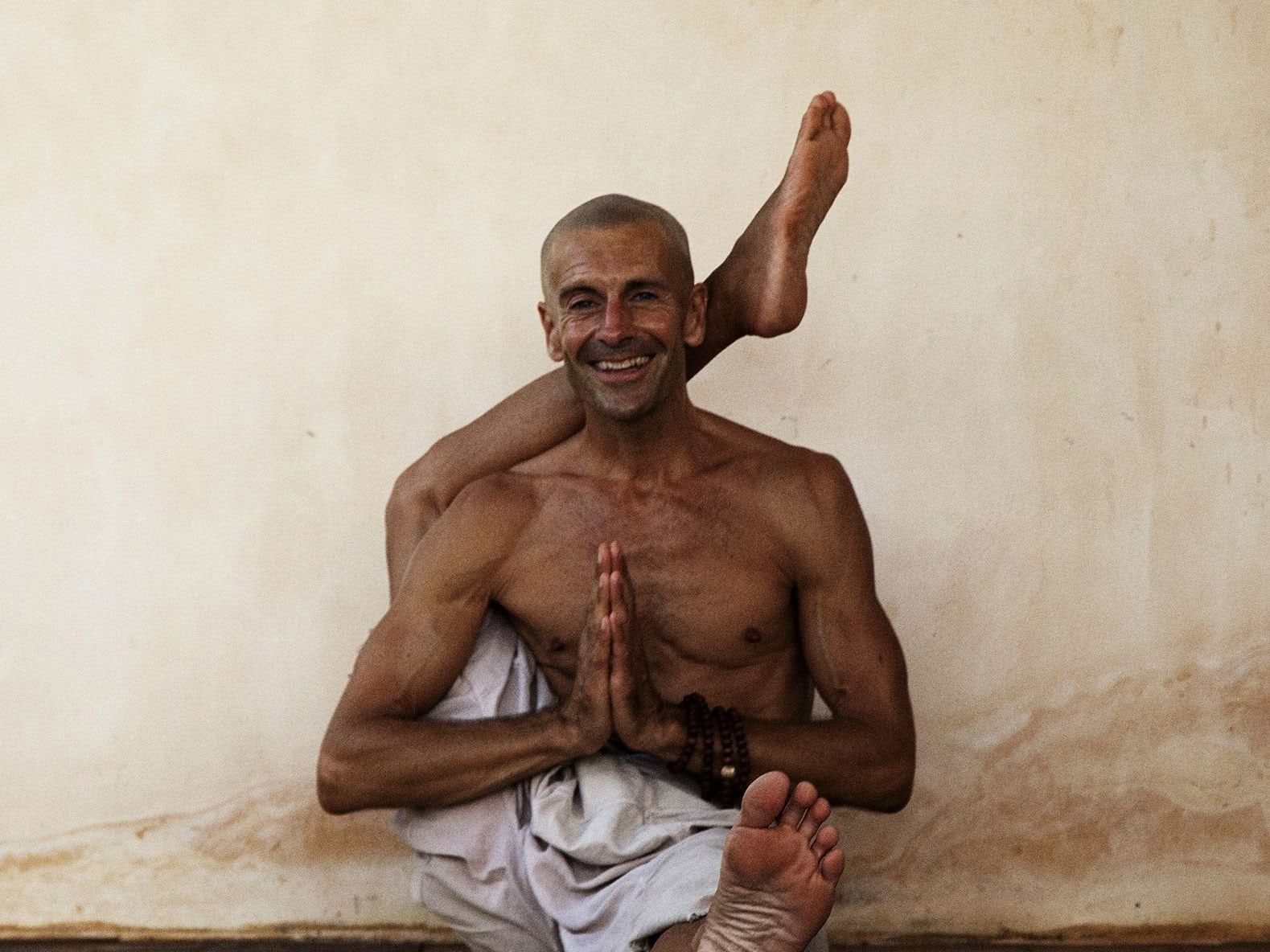 James de Maria - Flujo de Yoga Consciente
