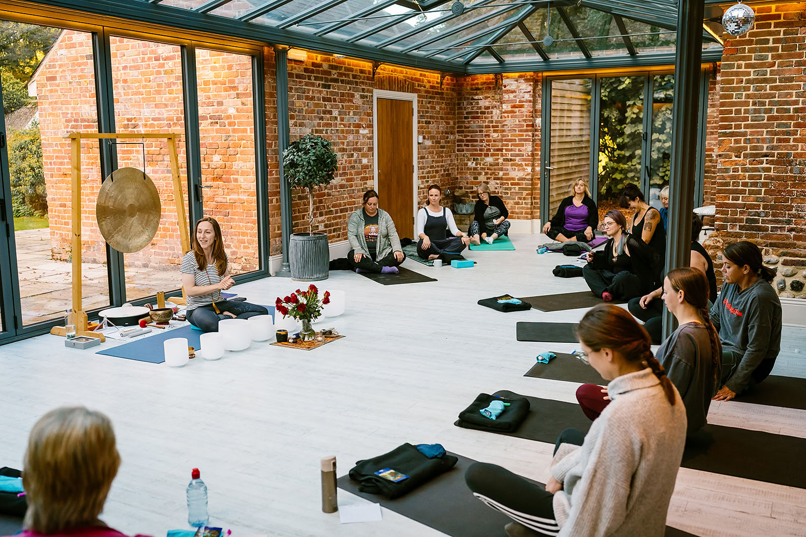 Retiro residencial de curso corto de formación de profesores de yoga junto al mar en Norfolk