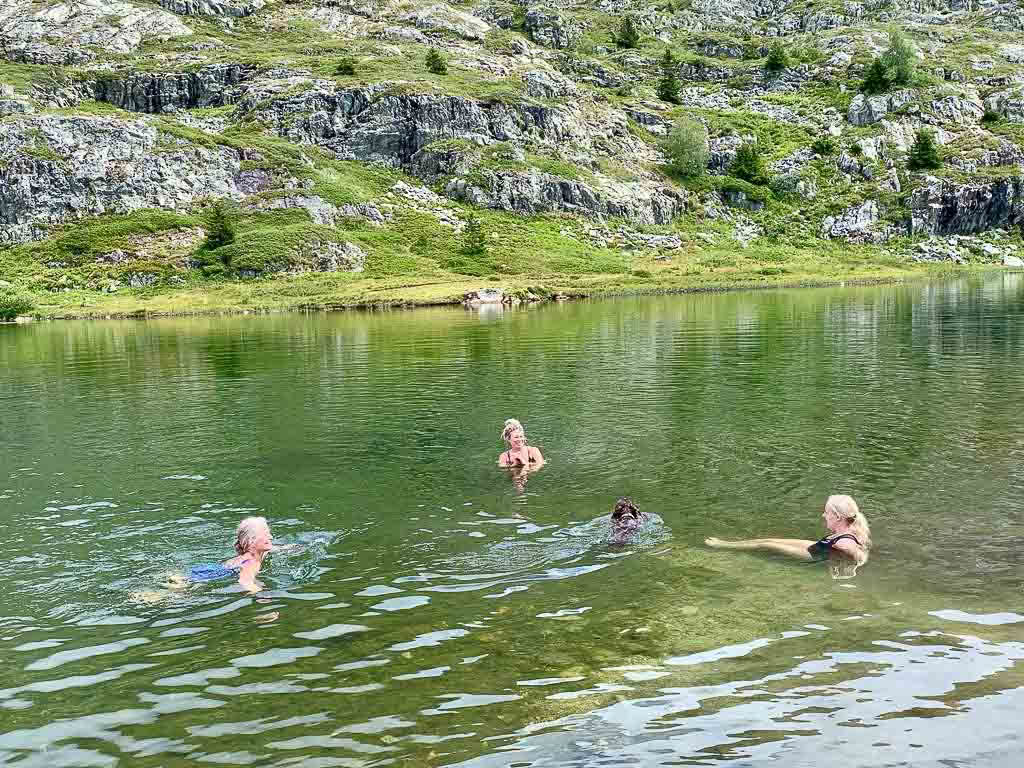 Yoga y Caminata en Francia