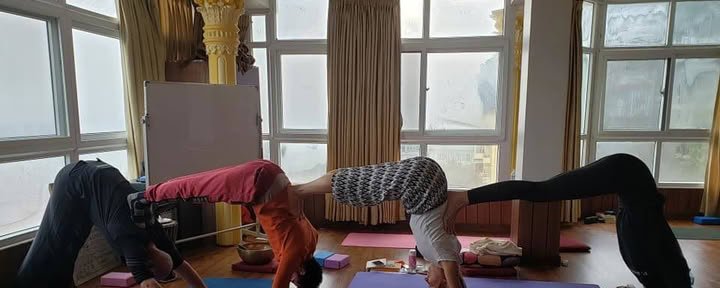 Retiro de yoga de un mes en Nepal