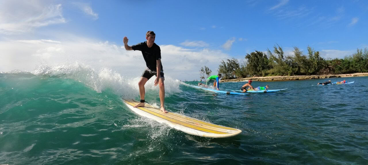 Retiro corto de surf y yoga