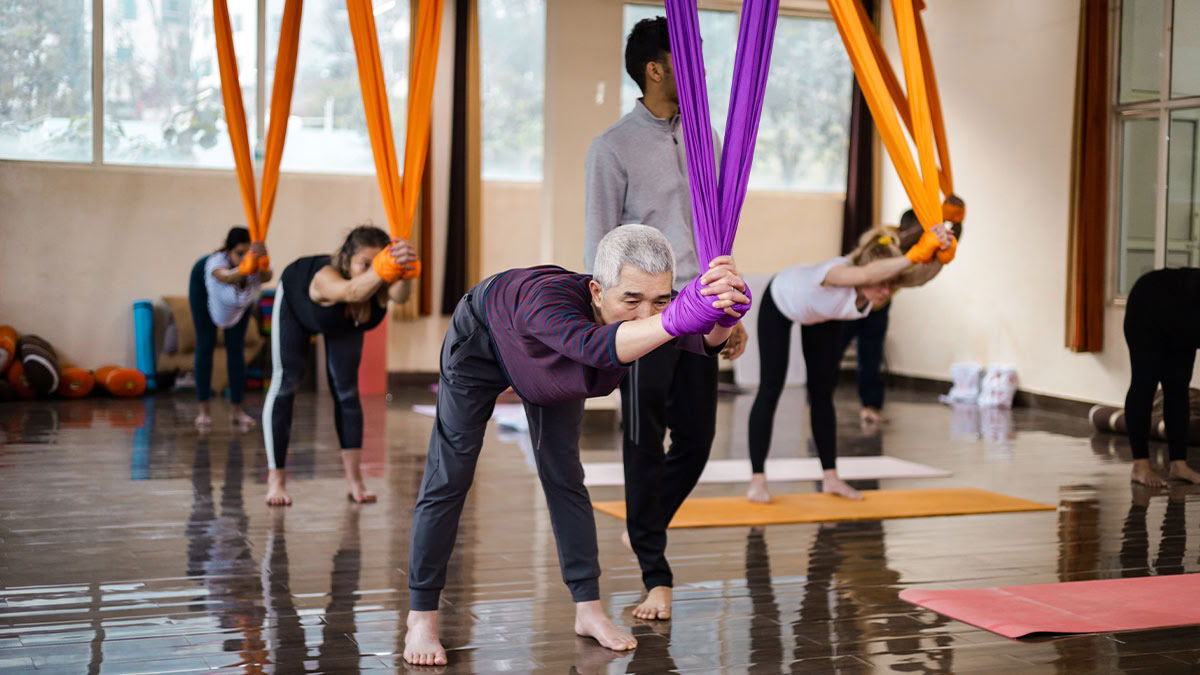 Formación de profesores de yoga aéreo en Rishikesh, India