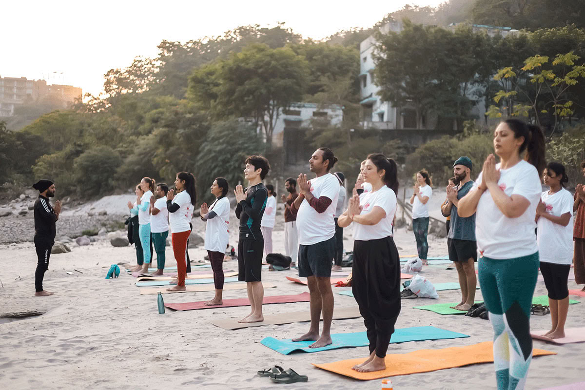 Formación de profesores de yoga aéreo en Rishikesh, India