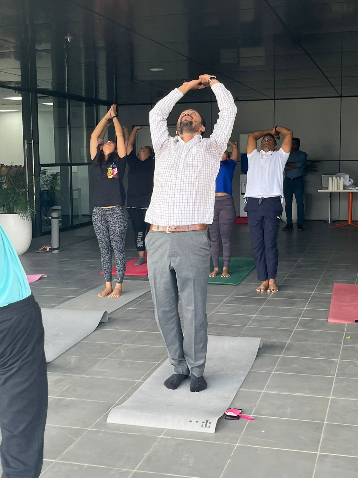 Clase de yoga matutina AYK (7:00 - 8:00)