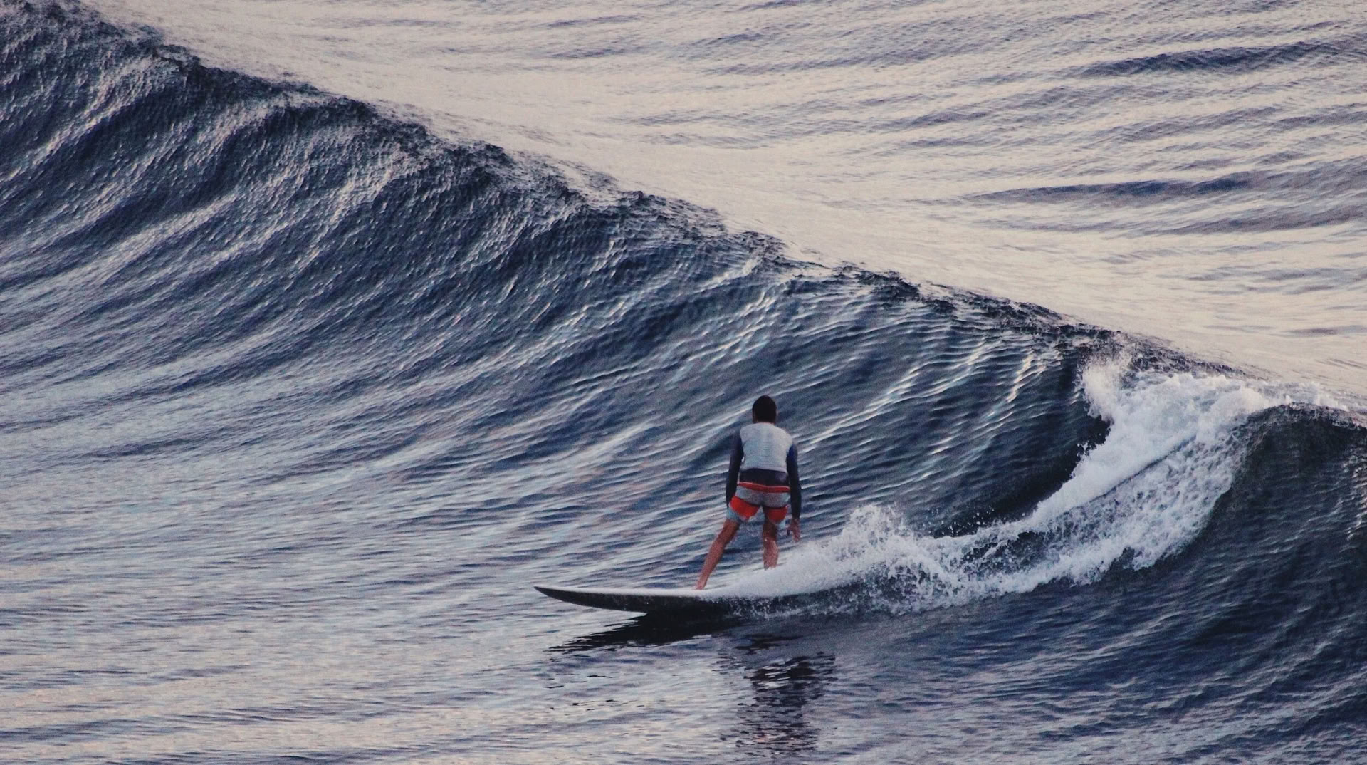 Inmersión de respiración y surf
