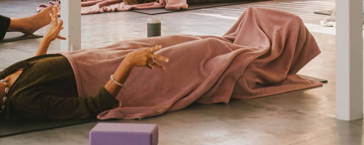 Formación fundamental de Vinyasa y Yin de 200 horas