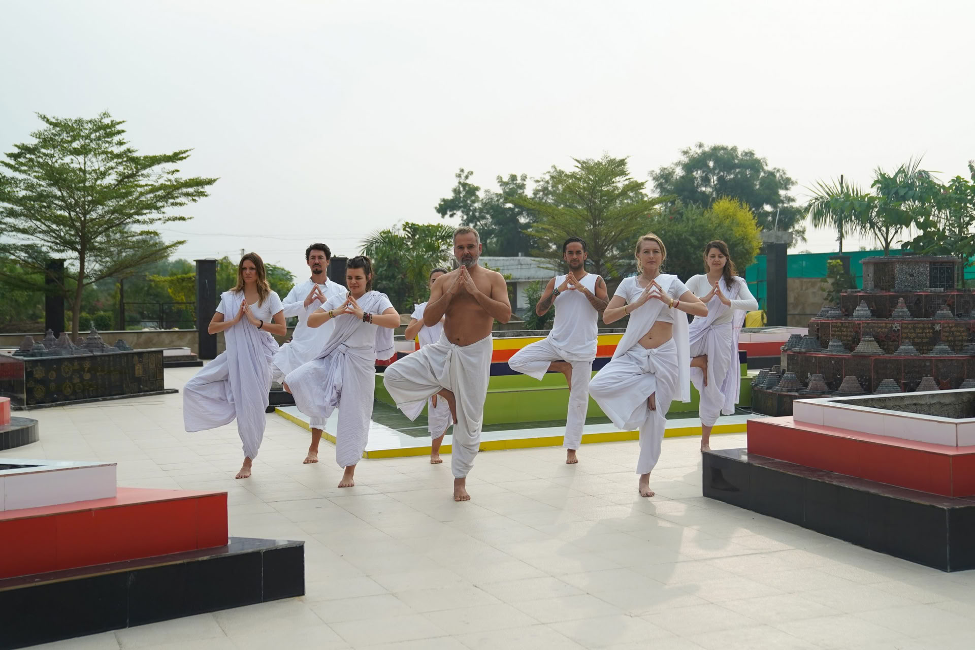 Sistema de Yoga y Kriya Sharabh de 300 horas
