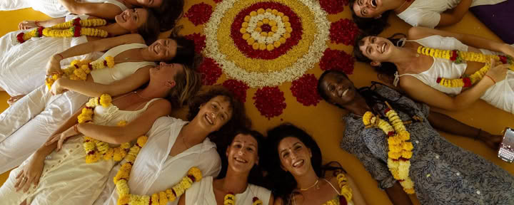 Formación Avanzada de Profesor de Yoga Vinyasa Flow de 100 Horas – India