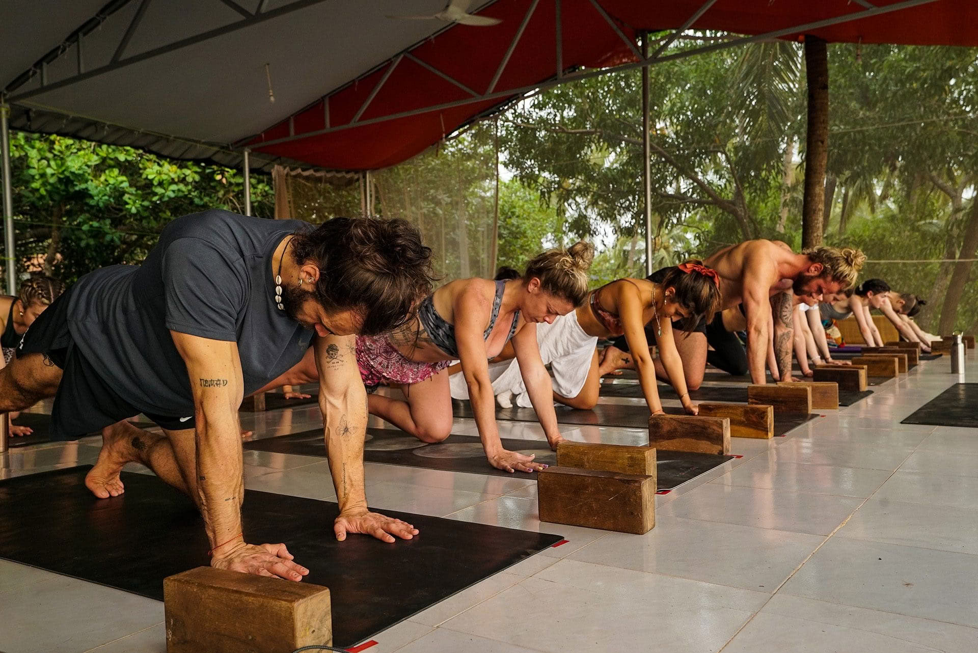 Formación de Profesores de Yoga Hatha Vinyasa de 200 Horas – 6 Dic - 2 Ene