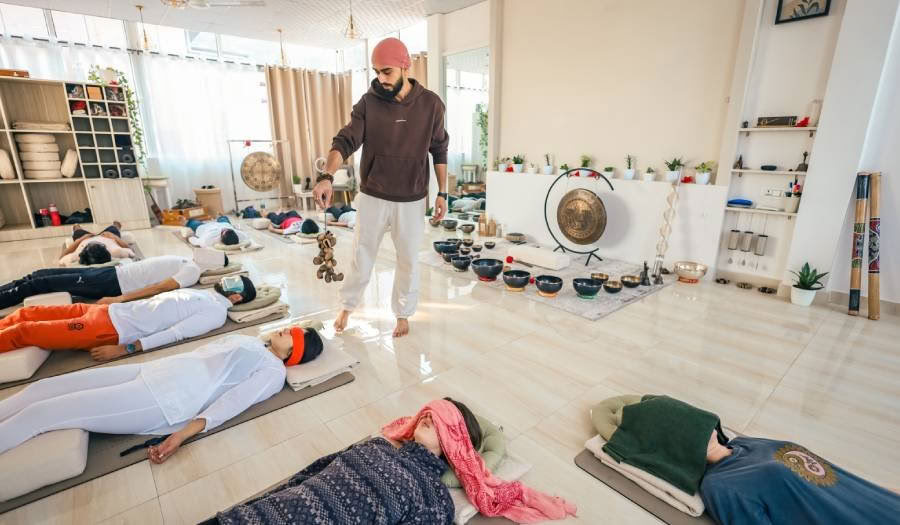 Curso de formación de profesores en sanación con sonido de 100 horas en Rishikesh