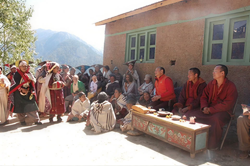 Sangha familiar