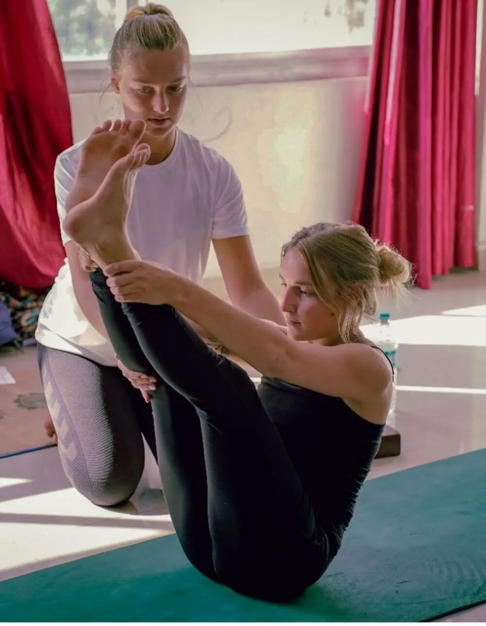 Curso de formación de profesores de yoga de 100 horas