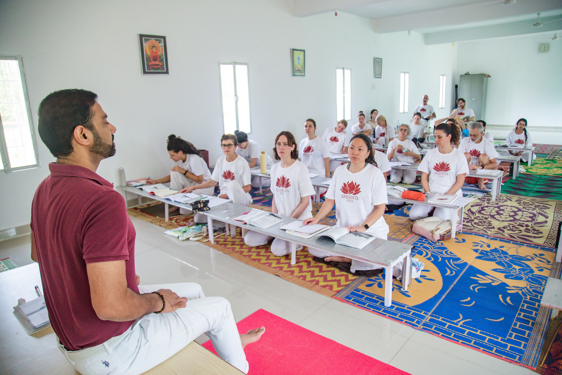 Estudia yoga en la India con un curso de formación de profesores de 200 horas
