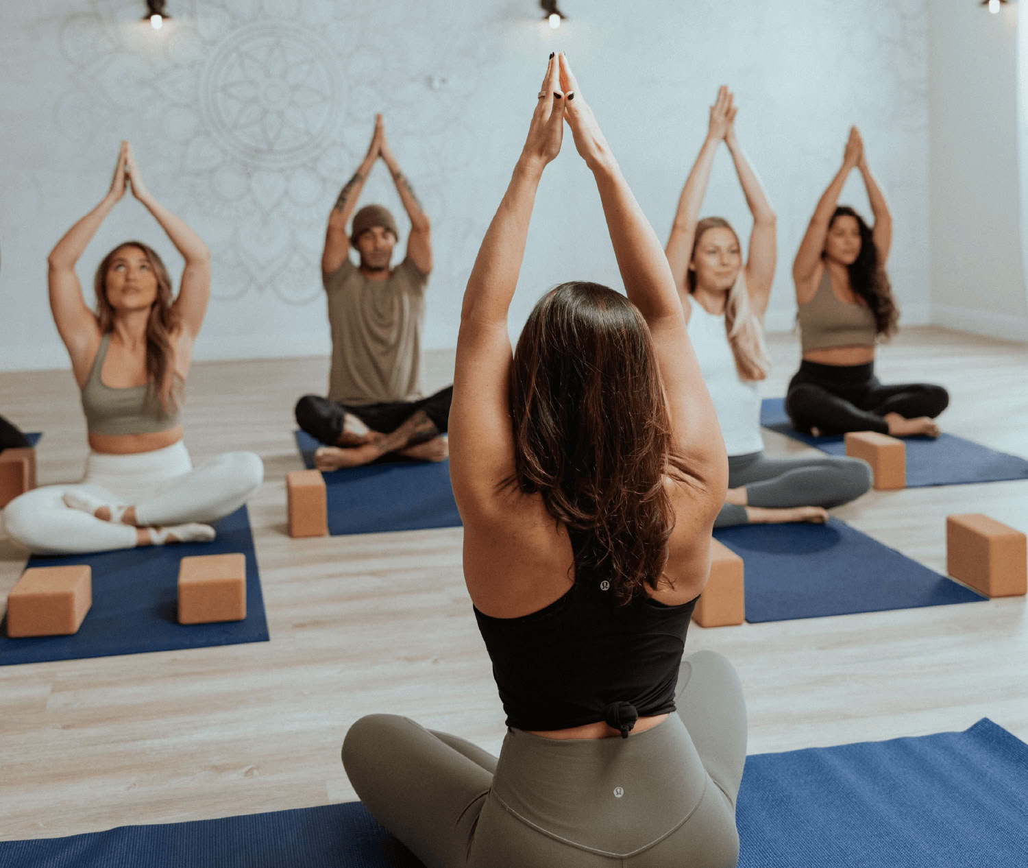 Programa de formación de profesores de yoga de 200 horas de Mission Yoga