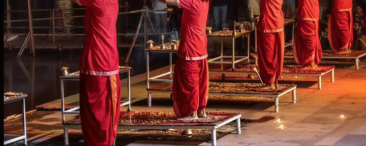 Formación de profesores de Kundalini Yoga de 300 horas en Rishikesh