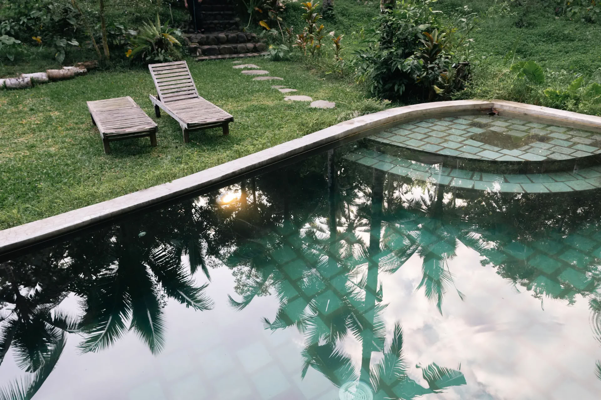 Retiro de 5 días de yoga en la selva, sanación con sonido y creatividad en Bali