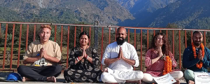 Curso internacional de formación de profesores de yoga de 23 días – del 5 de septiembre al 27 de septiembre de 2026