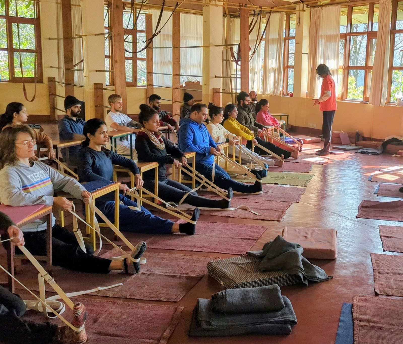 Curso intensivo de yoga de 160 horas en Dharamshala
