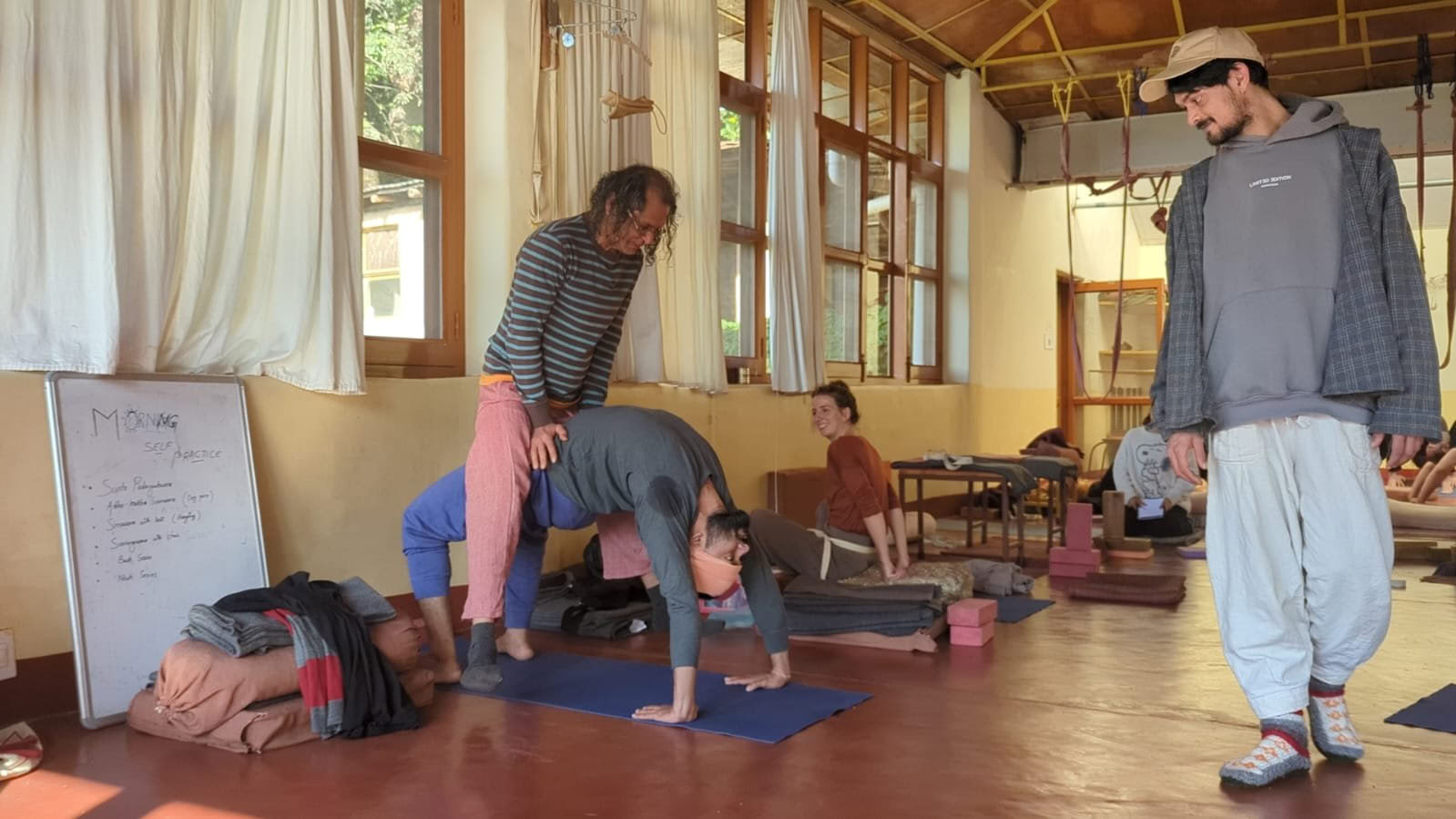 Curso intensivo de yoga de 160 horas en Dharamshala