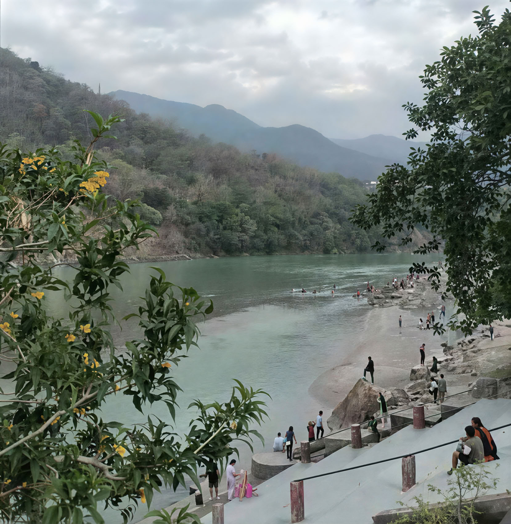 Formación de Profesores de Sanación con Sonido de 30 Horas y 6 Días en Rishikesh, India
