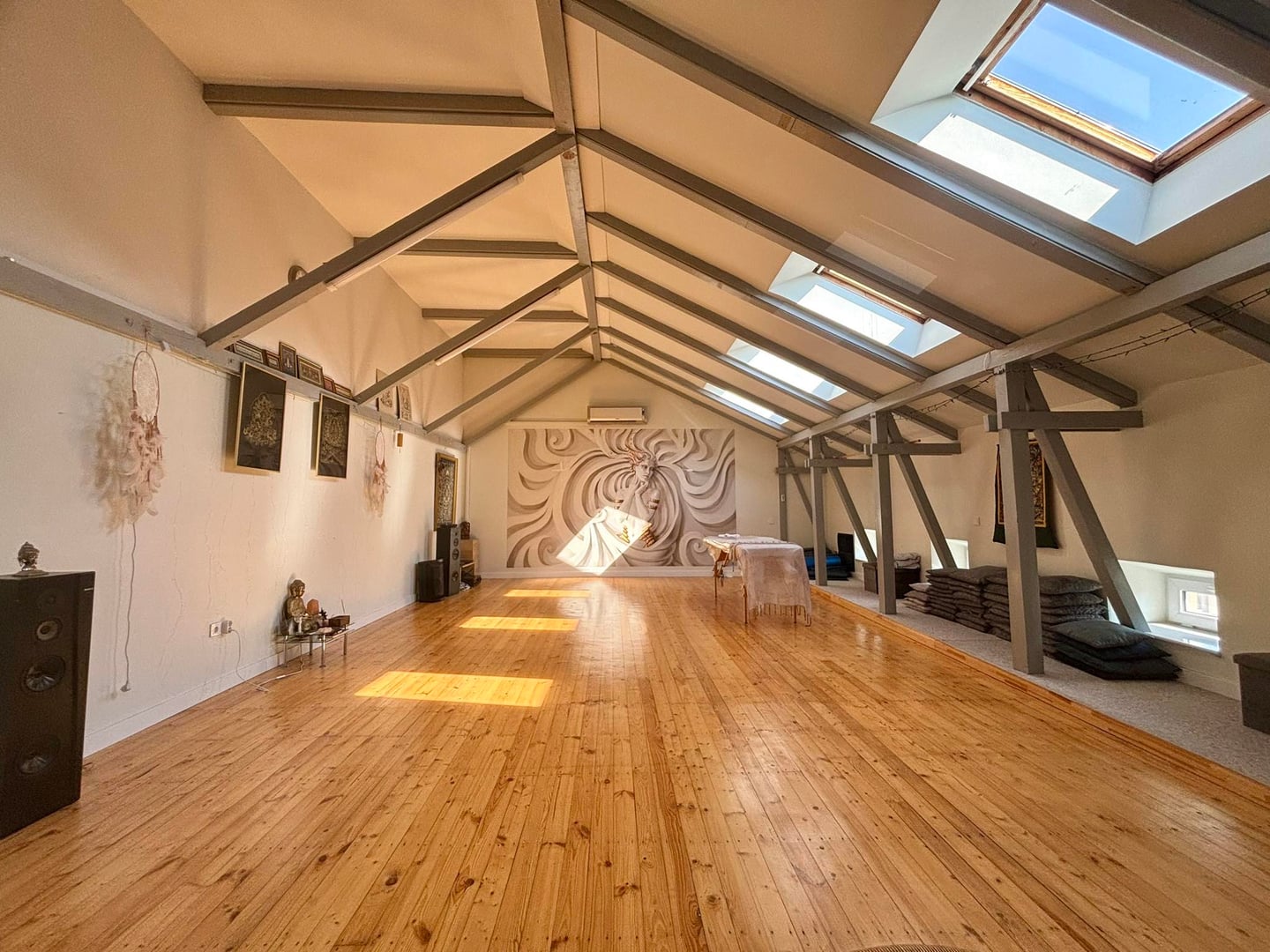 Centro de terapia y meditación "Seven Illusions