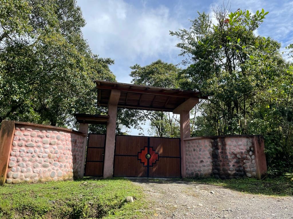 Hayulima: retiros espirituales y de medicina vegetal
