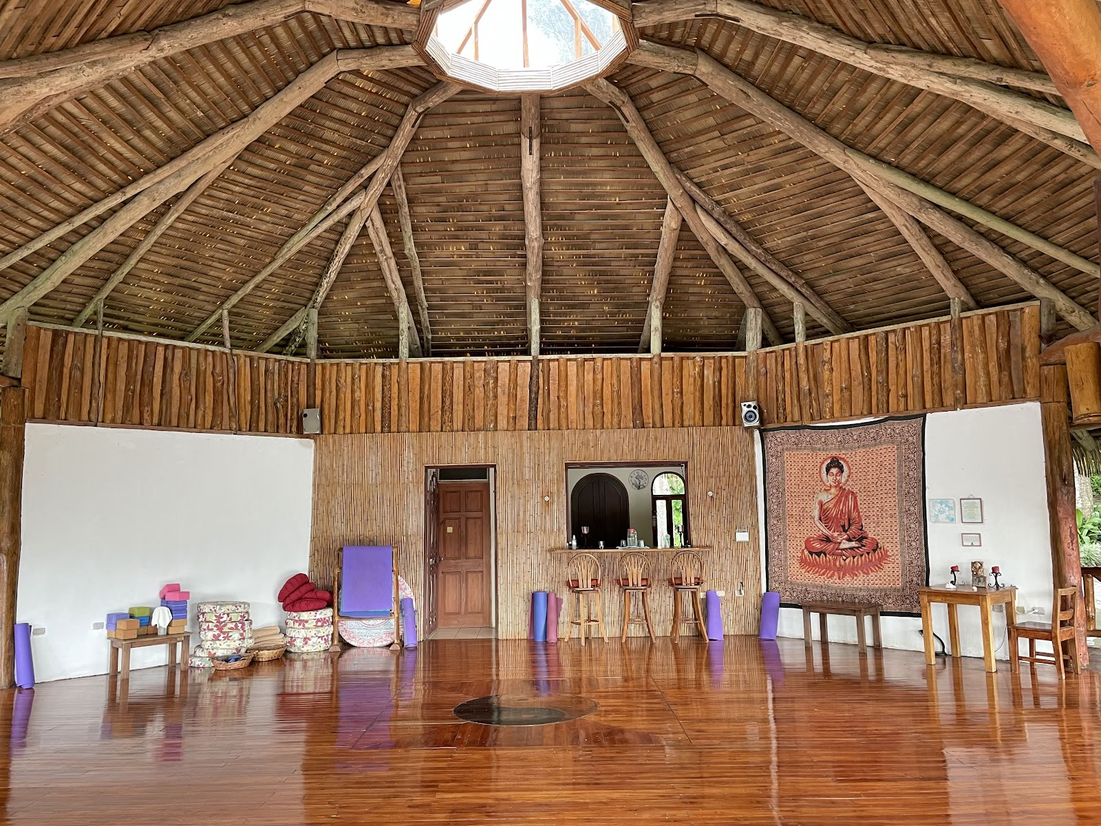 AmaTierra Yoga Retiro y Centro de Bienestar