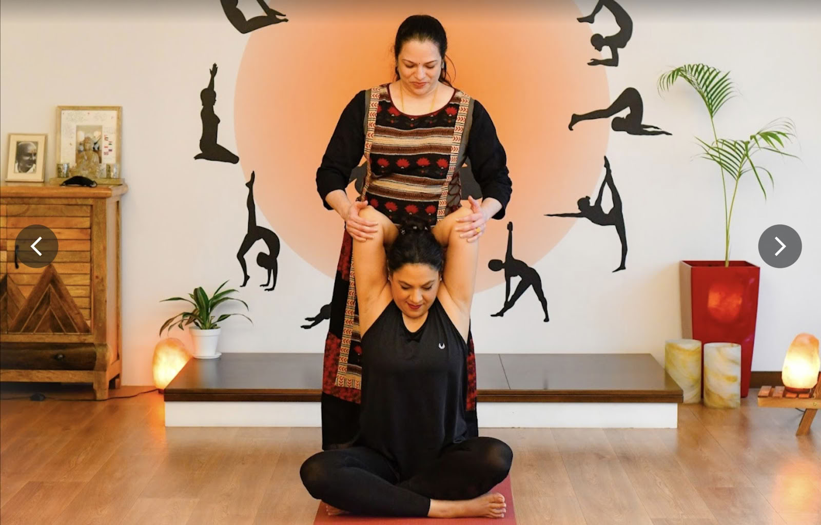 Pratimoksha Dubai - El Centro de Yoga Enlighten