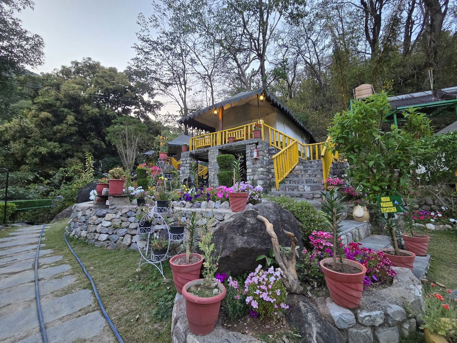 Sahaj Retiro - Un Centro de Bienestar Holístico
