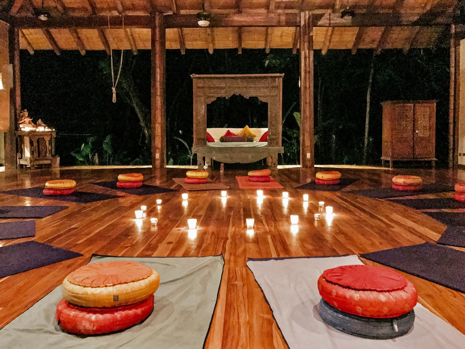 Pura Vida Yoga & Bienestar Retiros