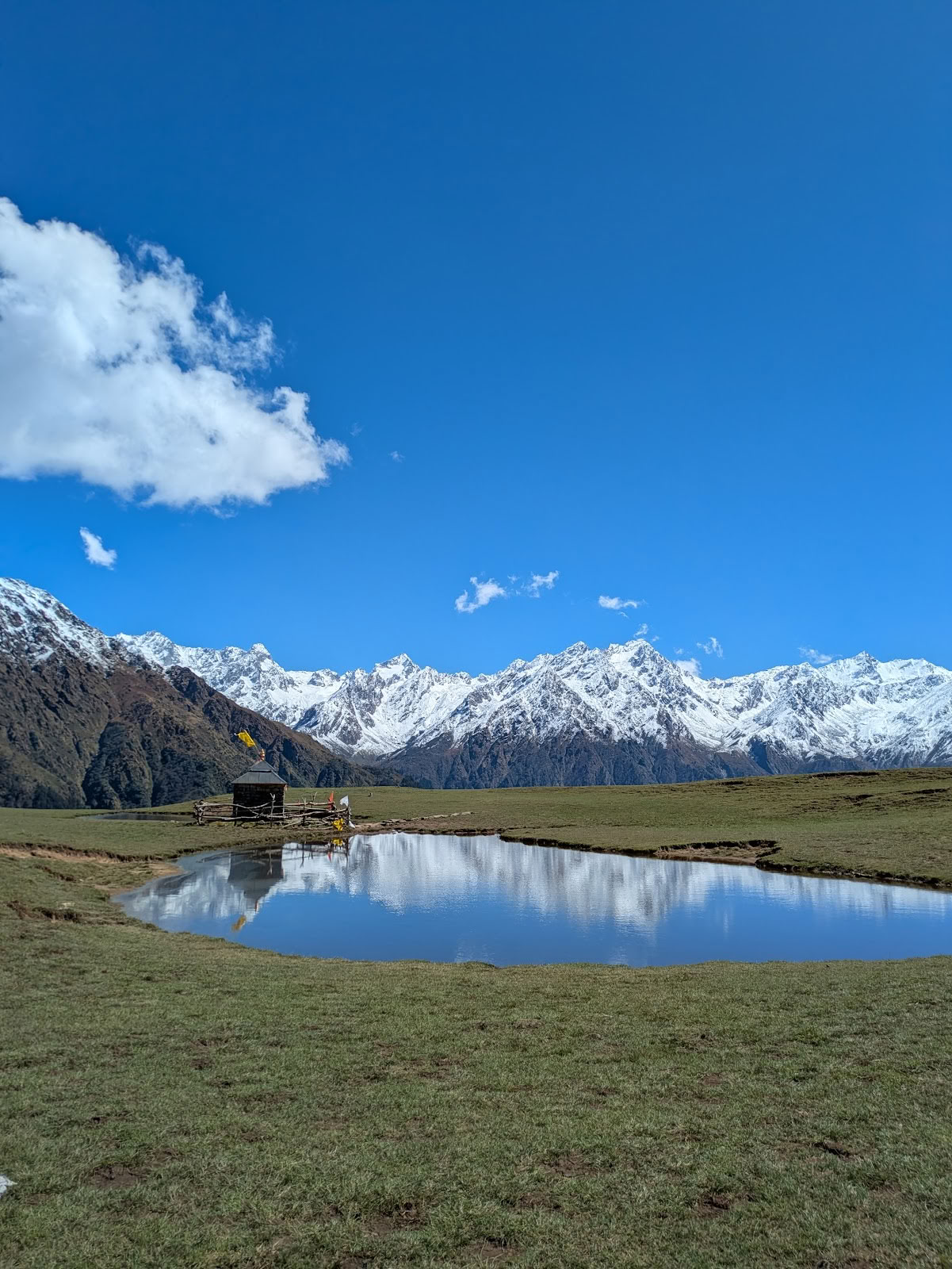 Japam Yoga, Treks and Tours LLP (Estudio)