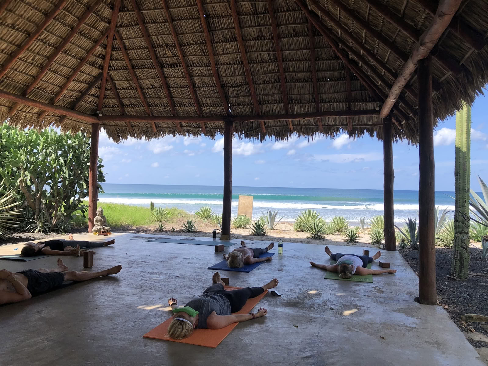 Flowwithbritt Yoga/Pilates/Esculpir y fluir