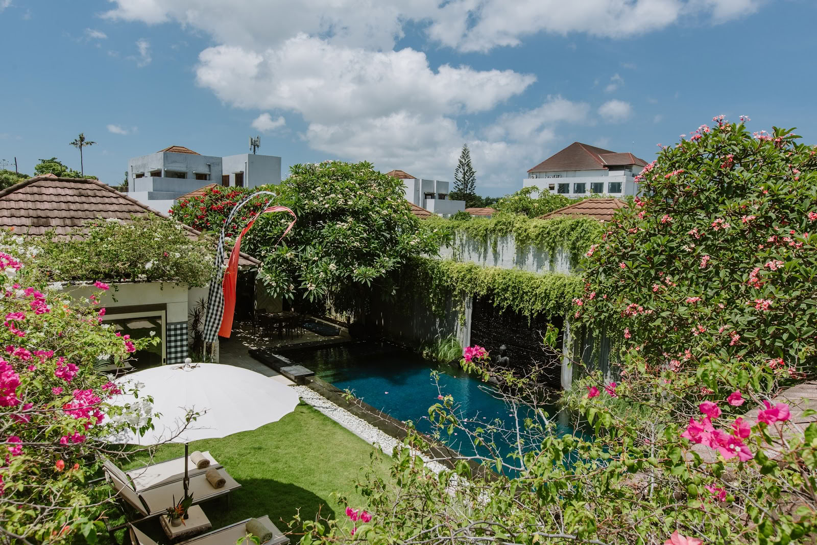 Pronoia Community | Resort de bienestar de lujo frente a la playa | Yoga, Fitness y retiros