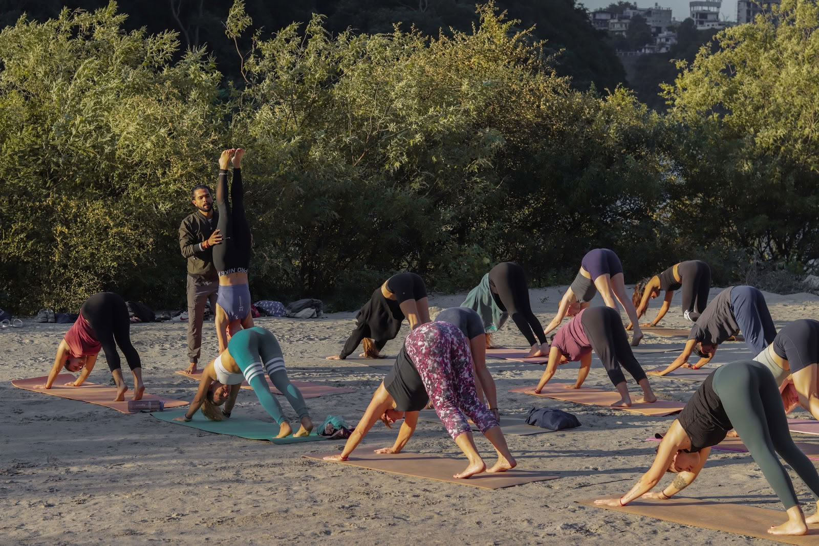 Mantra Yoga & Meditation Retiros