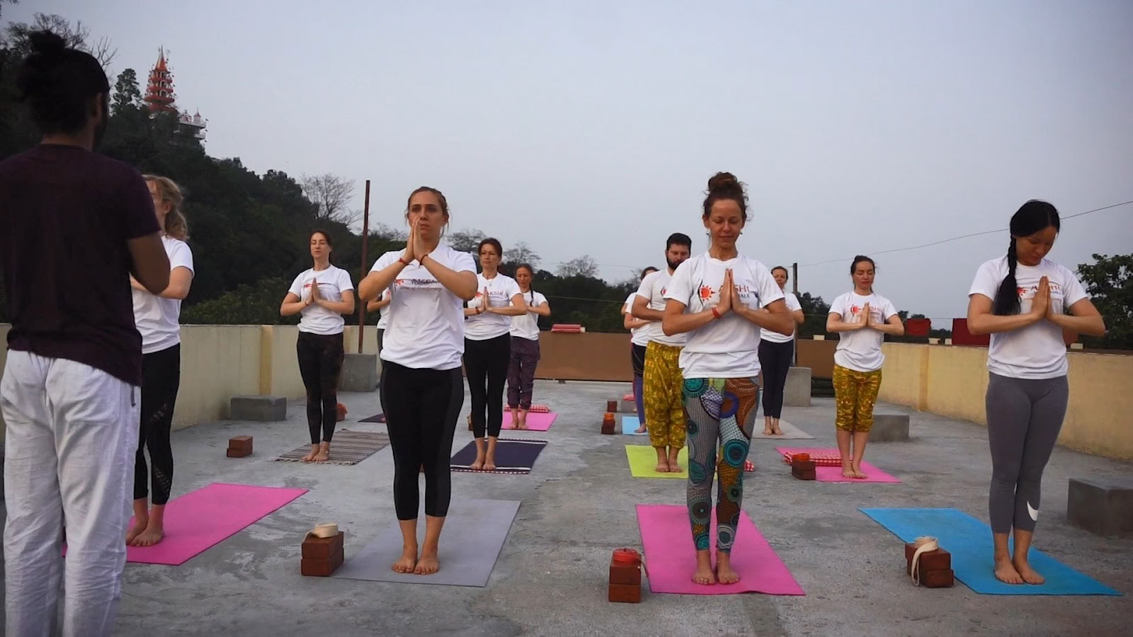 Akshi Yogashala - Formación de profesores de yoga en India