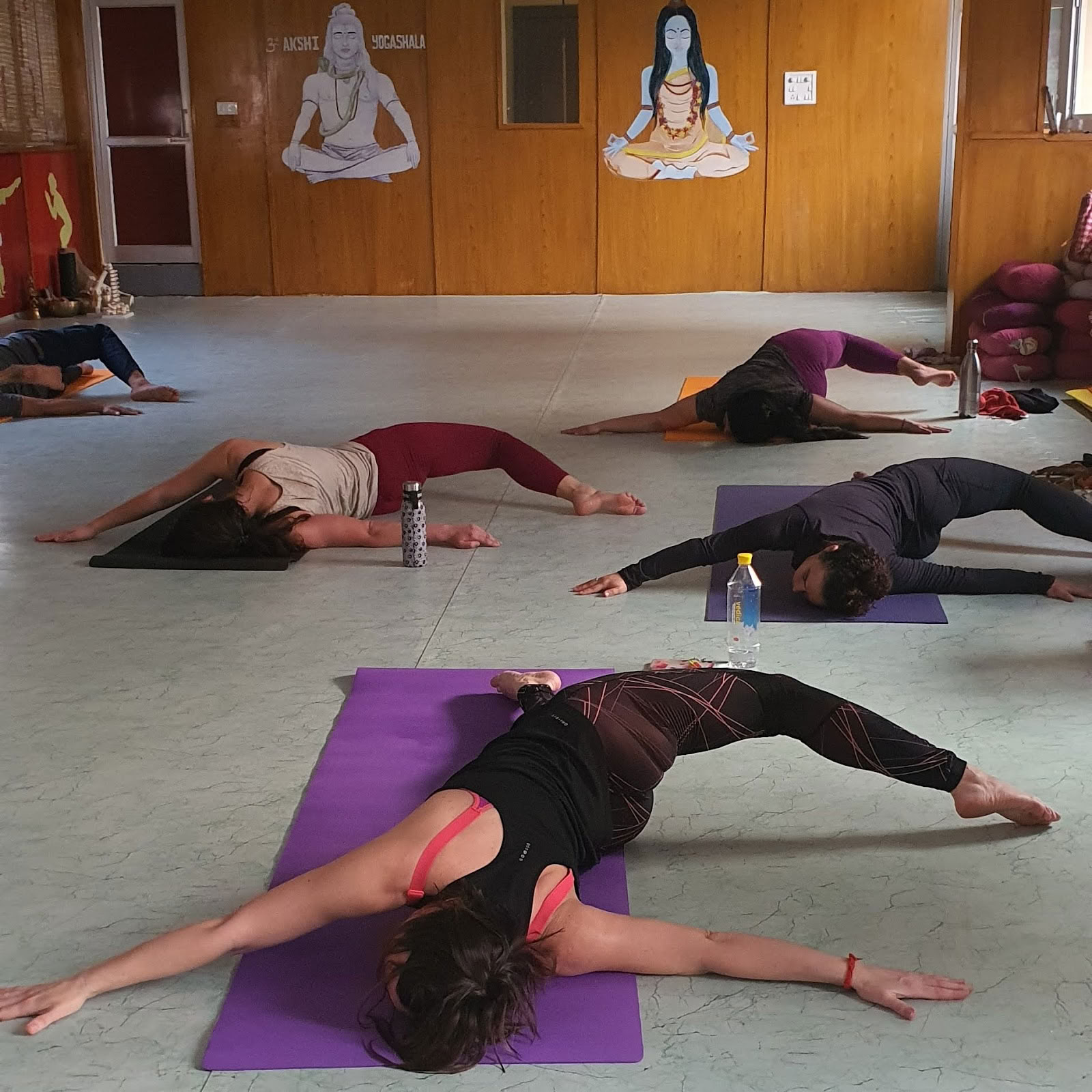 Akshi Yogashala - Formación de profesores de yoga en India