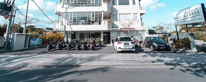 Bali Bustle Espacio de coworking y coliving Bali