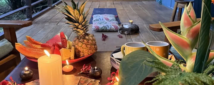 Julie LiT Yoga Teacher | Life Coach | Retiros
