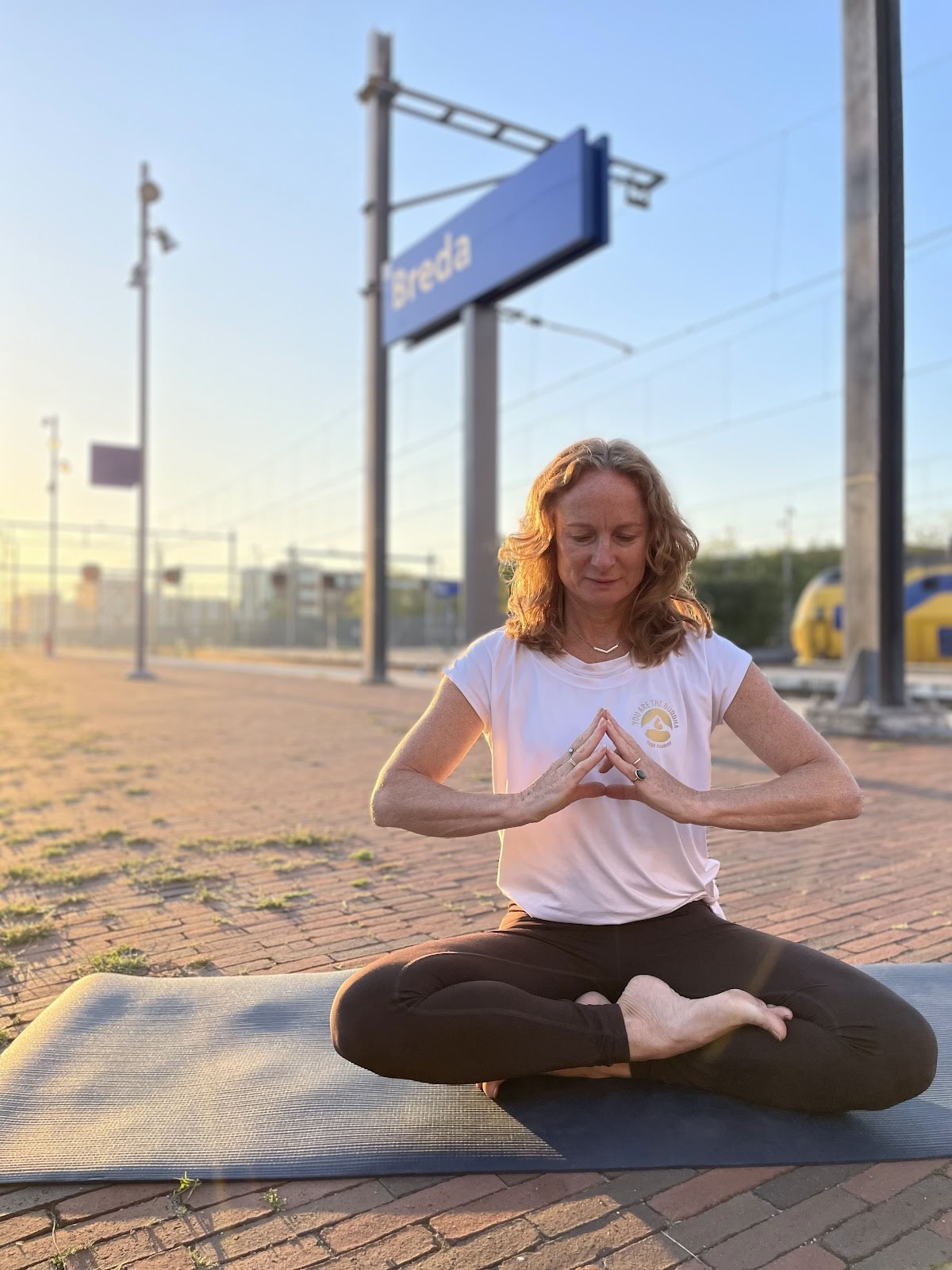 Academia de Yoga Eres el Buda