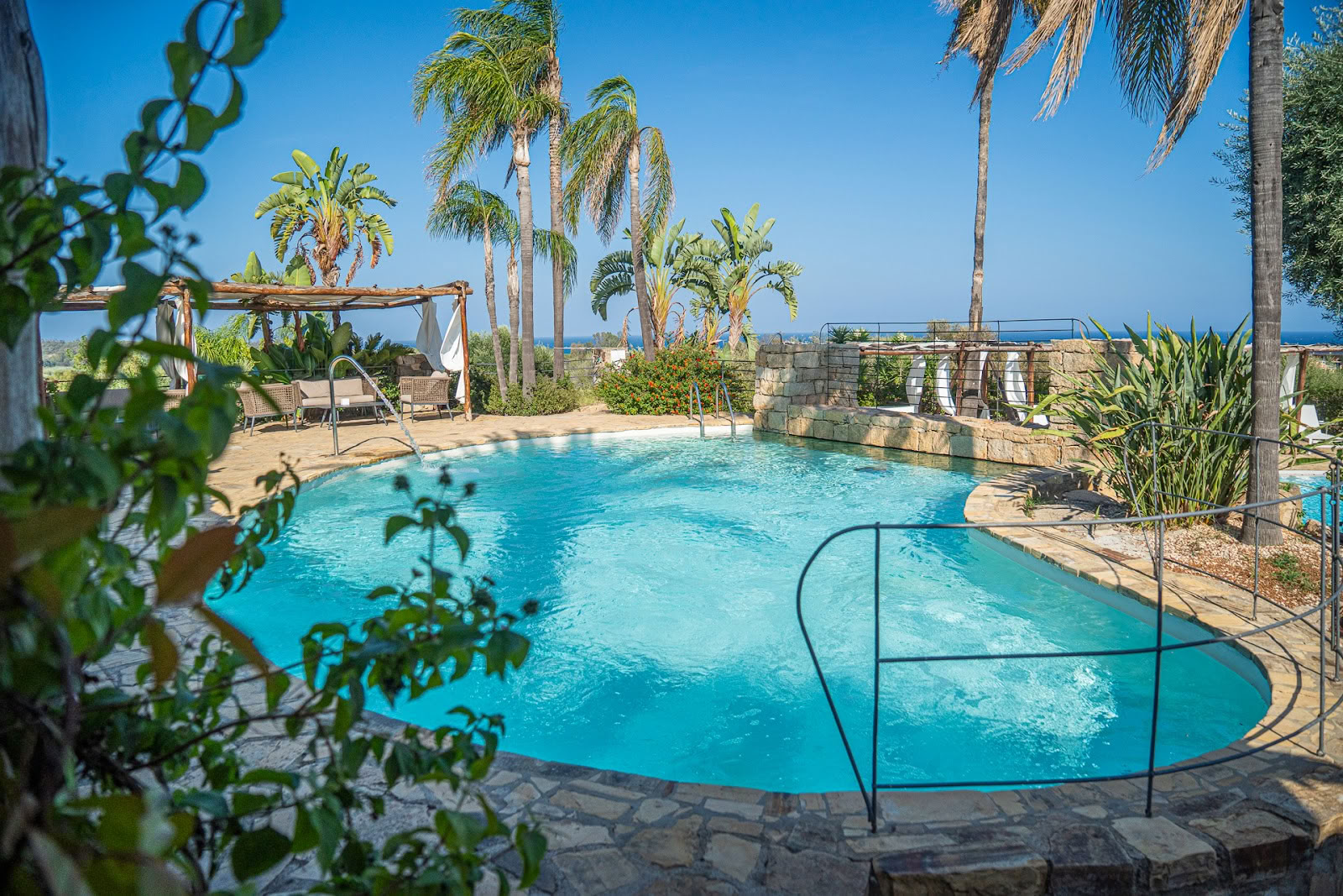 Felix Hotels – Galanias Hotel y Retiro